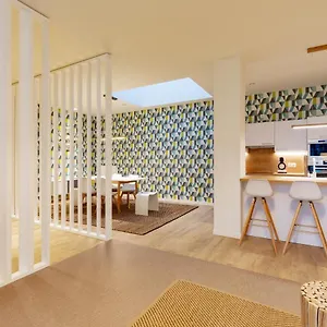 https://guillemins-station-flats.brusselshotelsbook.com
